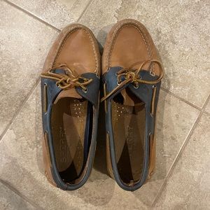 sperry boat shoes